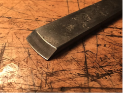 28526 THORSSON HAND FORGED LUTHIER'S FITTING GOUGE