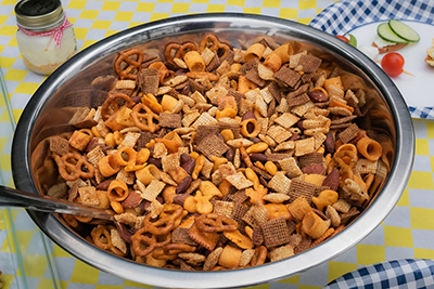 Maple bacon snack mix