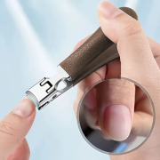Professional Anti-Splash Thick Hard Nail Clipper Brown 46318