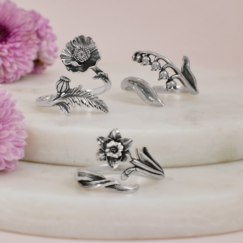 Nina Designs Birth flower rings