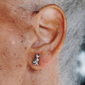 Sterling Silver 3D Sitting Cat Post Earrings 6x7mm