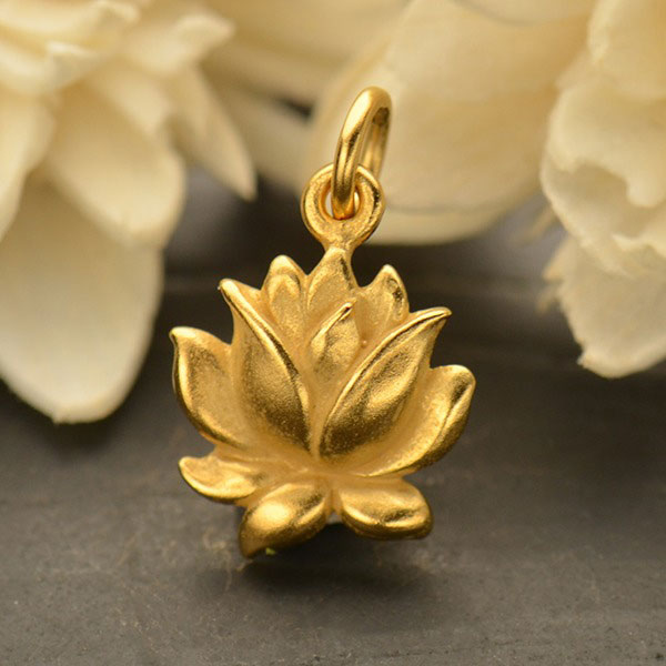 24K Gold Plated Flower Pendant Necklace for Wedding Anniversary