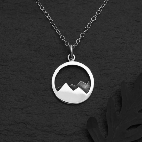 Sterling Silver 18 Inch Mountain Necklace