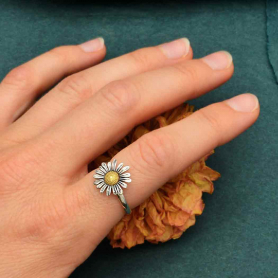 Mixed Metal Daisy Ring