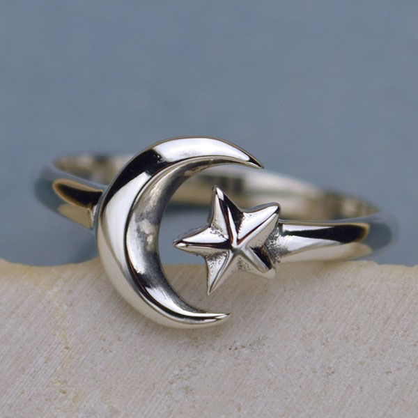 Shine Bright with the Moon & Star Anxiety Ring 925 Silver Adjustable -  Sensory Stand
