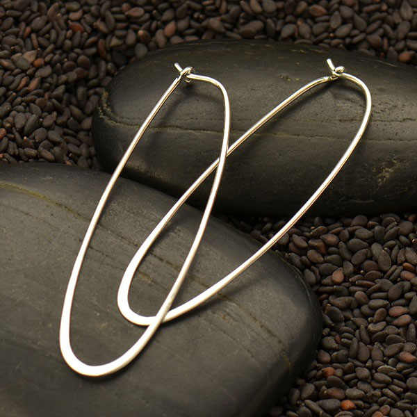Long earrings with hoop and line