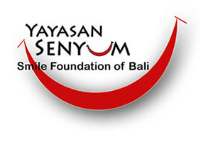 Yayasan Senyum Logo