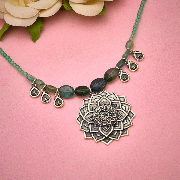 Green Lotus Necklace parts list