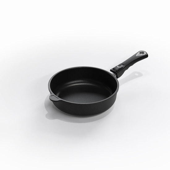 AMT A724 Braise Pan with Long Handle, Non-Induction.