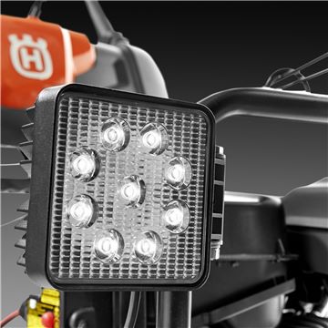 <strong><u>LED headlight/s</u></strong><br/>LED headlight/s for easy operation when it's dark.