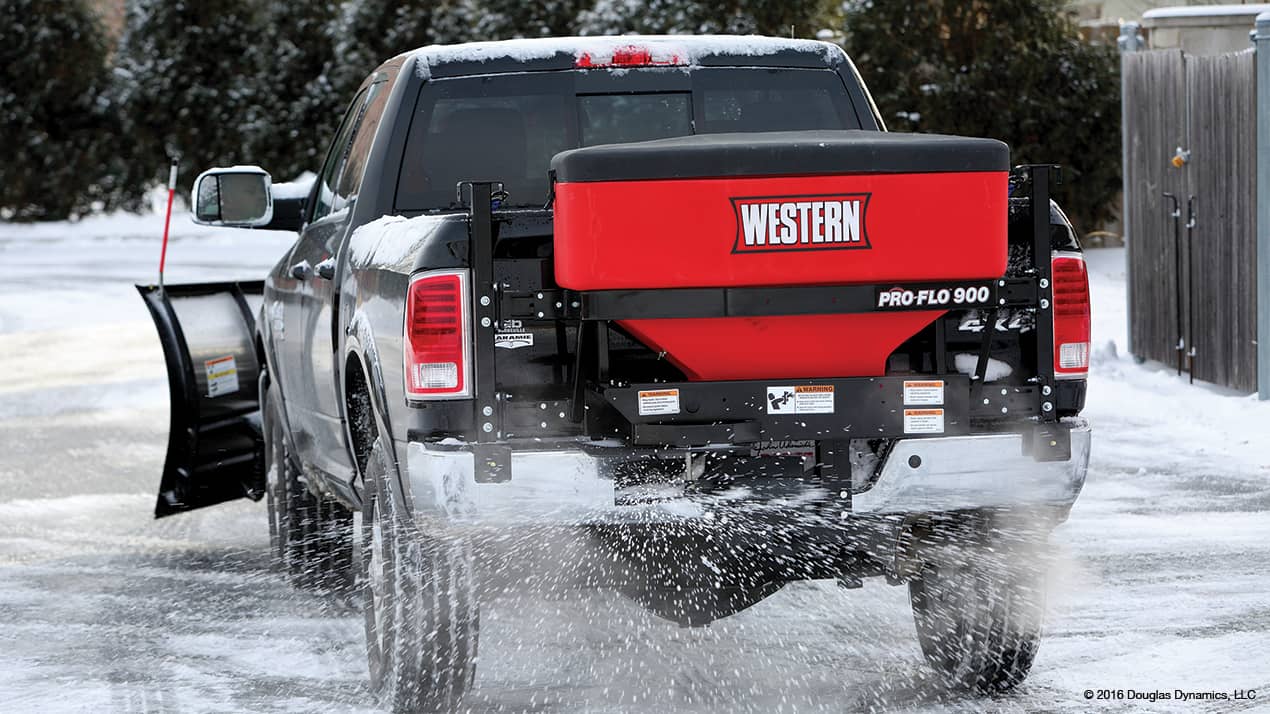 Western PRO-FLO™ 900 Tailgate Spreader